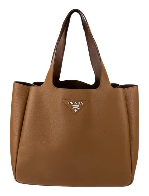 prada vitello daino dynamique tote|Prada vitello daino shoulder bag.